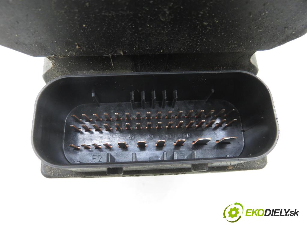 MERCEDES-BENZ VIANO (W639) VAN 2004 110,00 CDI 2.2 150 - OM 646.982 2148,00 Pumpa ABS 0265950159 ; 0044460989 ; 0265225346 (Pumpa ABS)