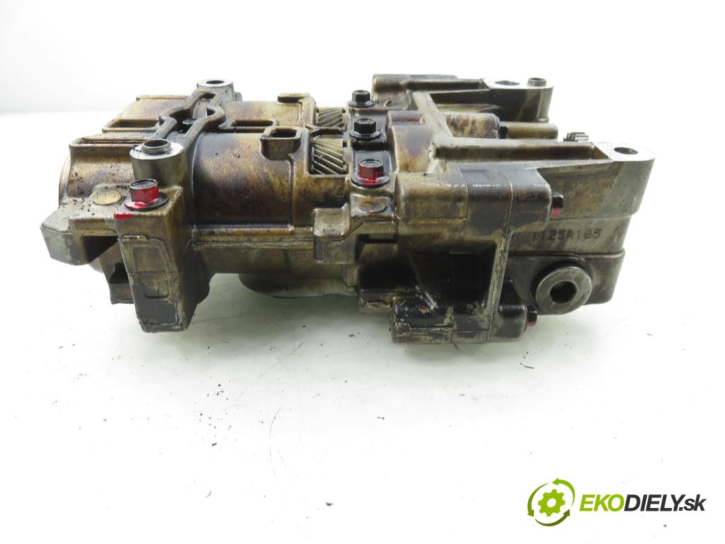 MITSUBISHI OUTLANDER II (CW_W) SUV 2008 125,00 2.4 MIVEC 4WD (CW5W) - 4B12 2360,00 pumpa oleje 6170453 ; 6237442 ; 6682437 (Olejové čerpadlo)