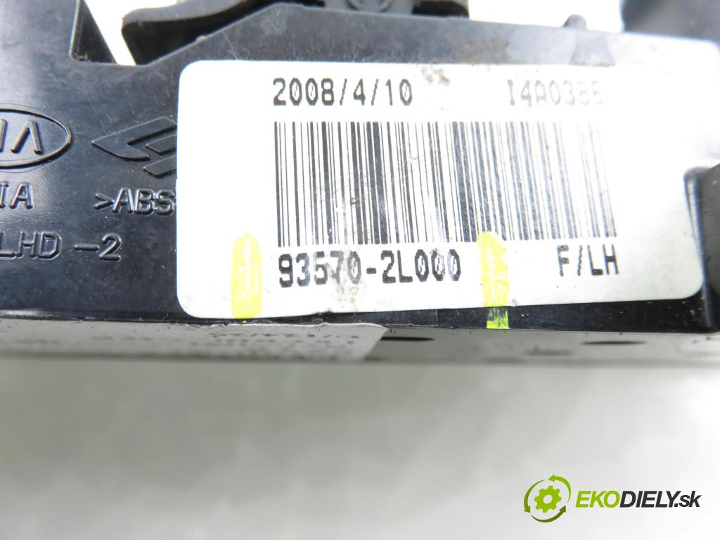 HYUNDAI i30 (FD) HB 2008 85,00 1.6 CRDi - D4FB 1582,00 Panel ovládania okien 935702L000