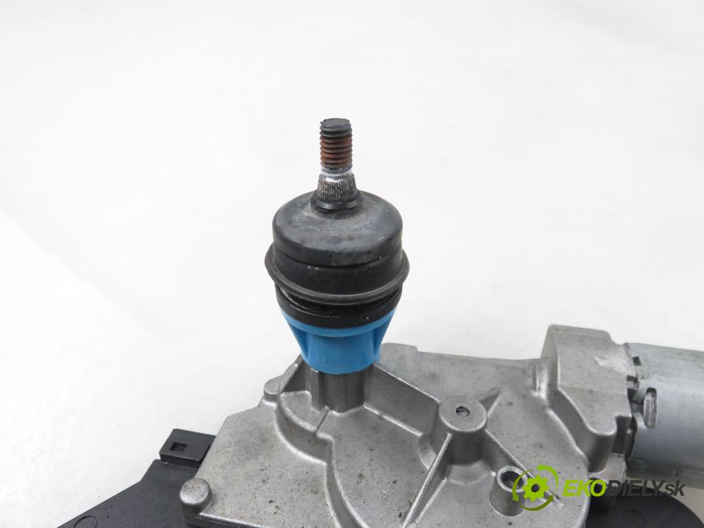 HYUNDAI i30 (FD) HB 2008 85,00 1.6 CRDi - D4FB 1582,00 Motorček stierače zadné 987002L000 ; F00S2B2182