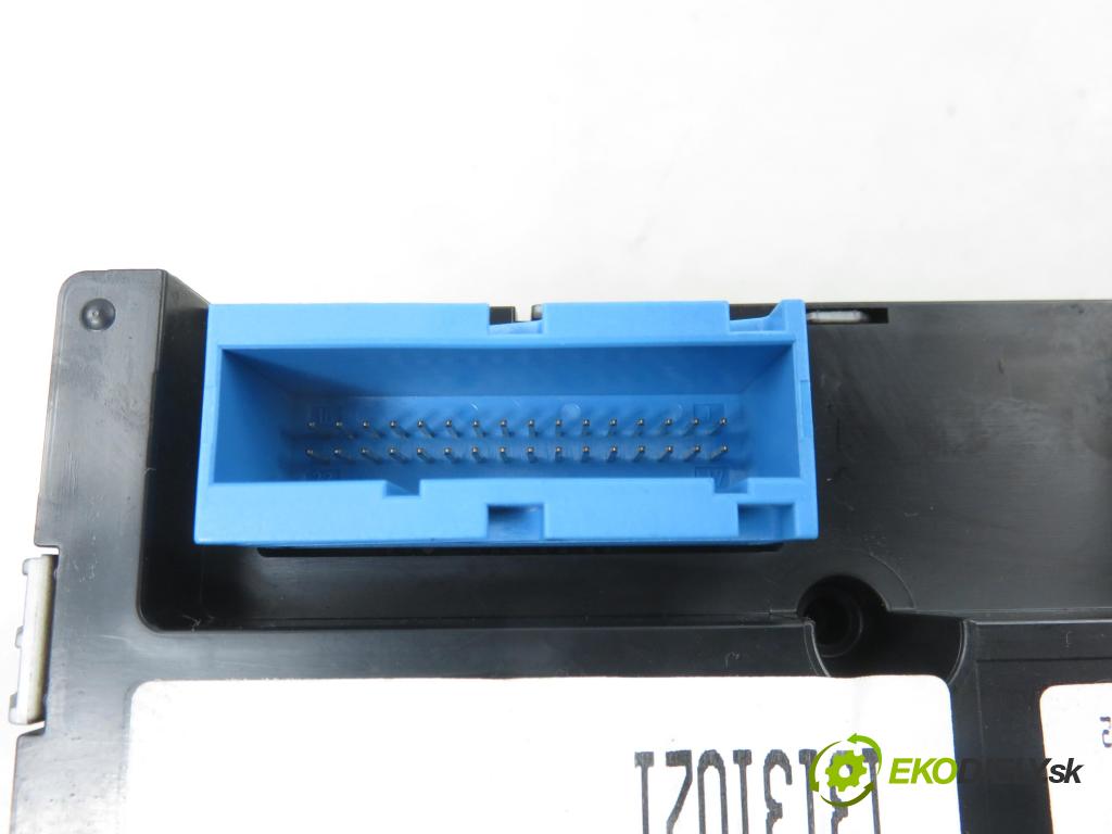 OPEL VECTRA C Kombi (Z02) KOMBI 2004 110,00 1.9 CDTI - Z 19 DTH 1910,00 Panel kúrenia KLIMATIZACE: 13138198