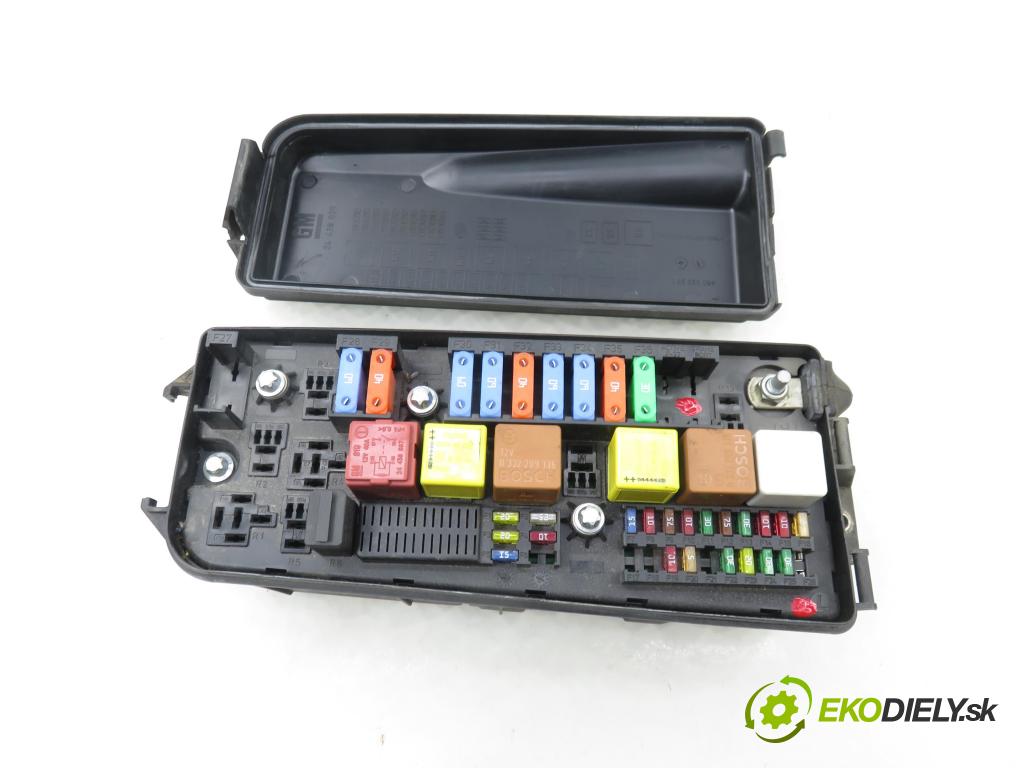 OPEL VECTRA C Kombi (Z02) KOMBI 2004 110,00 1.9 CDTI - Z 19 DTH 1910,00 MODUL BSM 13187508EM