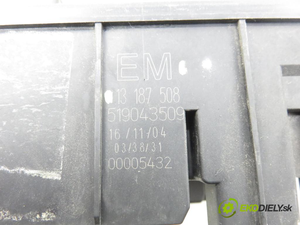 OPEL VECTRA C Kombi (Z02) KOMBI 2004 110,00 1.9 CDTI - Z 19 DTH 1910,00 MODUL BSM 13187508EM