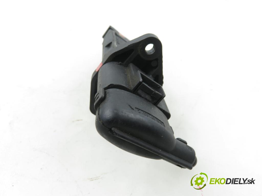 VW PASSAT B6 Variant (3C5) KOMBI 2005 77,00 1.9 TDI - BKC 1896,00 váha vzduchu vzduchu F00C2G2055