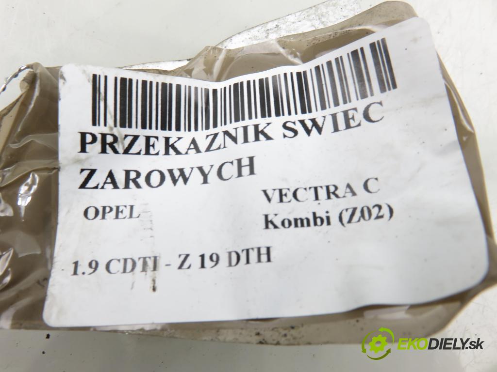 OPEL VECTRA C Kombi (Z02) KOMBI 2004 110,00 1.9 CDTI - Z 19 DTH 1910,00 RELÉ: SWIEC: 55354141 ; 51299018A