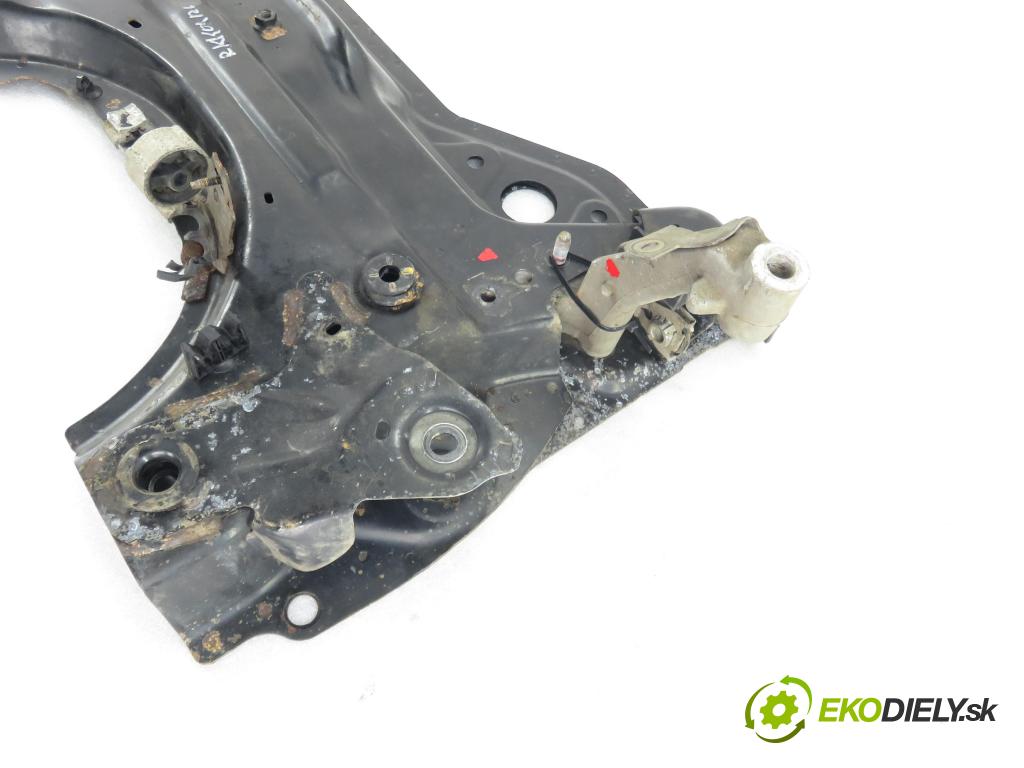 PEUGEOT 308 SW II KOMBI 2015 73,00 1.6 BlueHDi 100 - BHY (DV6FD) 1560,00 PŘEDNÍ: