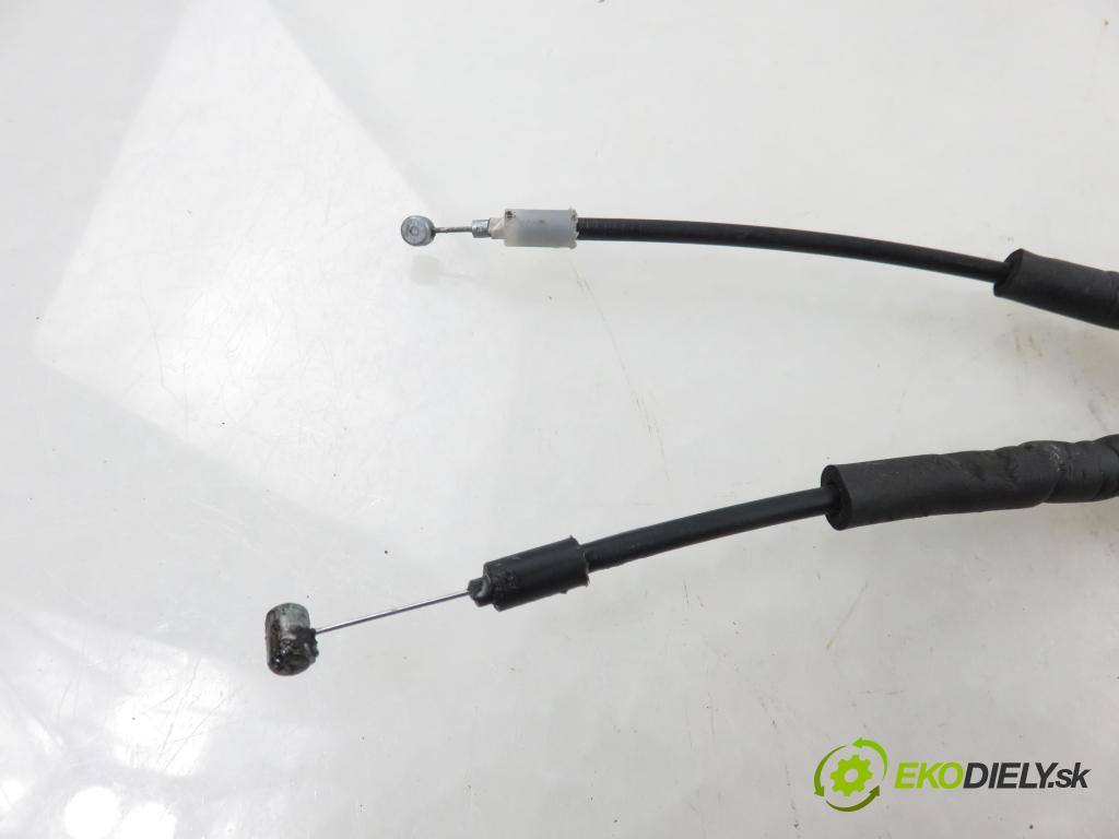 HYUNDAI i30 (FD) HB 2008 85,00 1.6 CRDi - D4FB 1582,00 zámok 813102L020