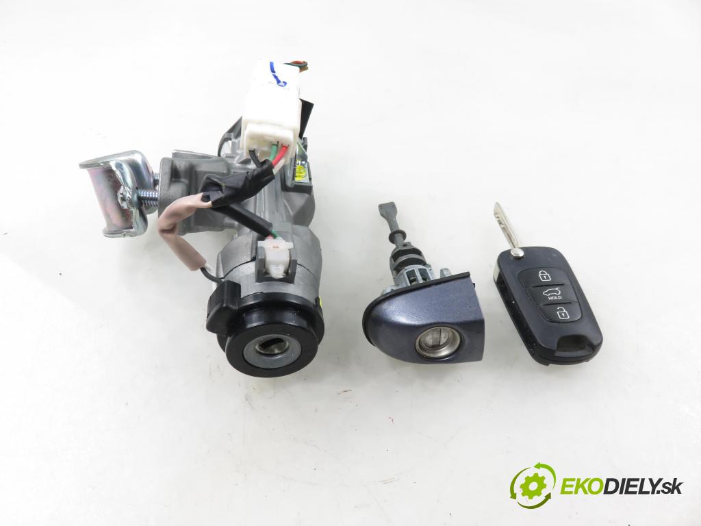 HYUNDAI i20 (PB, PBT) HB 2009 57,00 1.2 - G4LA 1248,00 spinačka / zámky 