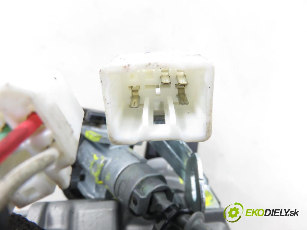 HYUNDAI i20 (PB, PBT) HB 2009 57,00 1.2 - G4LA 1248,00 spinačka / zámky