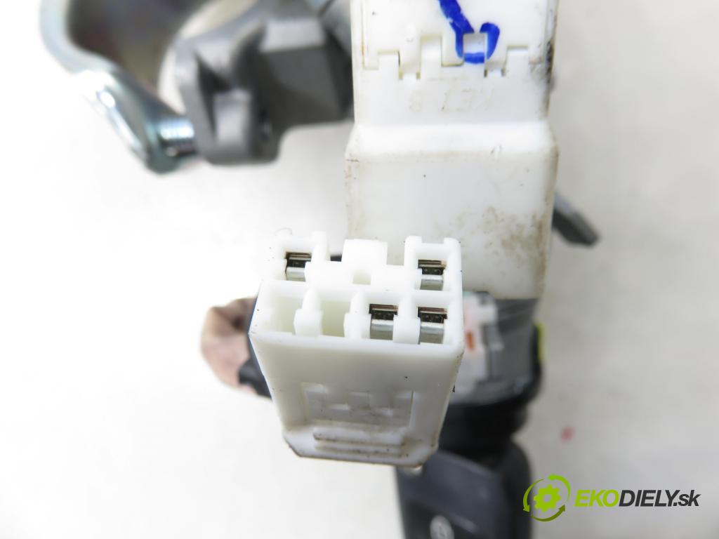 HYUNDAI i20 (PB, PBT) HB 2009 57,00 1.2 - G4LA 1248,00 spinačka / zámky