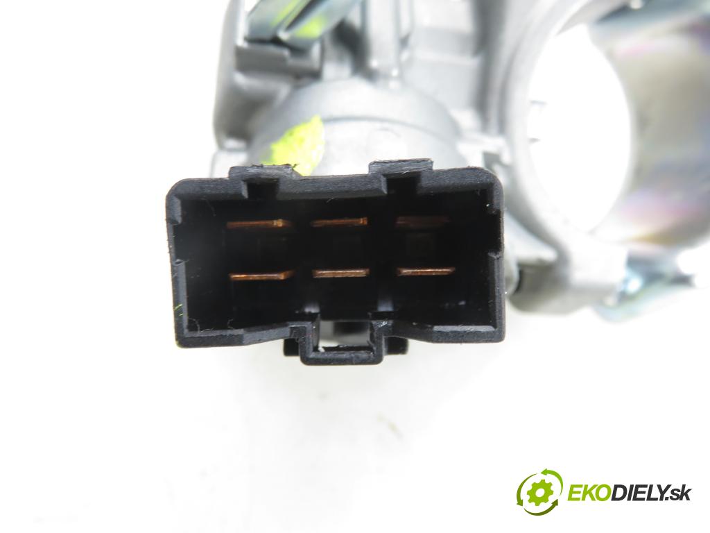 HYUNDAI i20 (PB, PBT) HB 2009 57,00 1.2 - G4LA 1248,00 spinačka / zámky