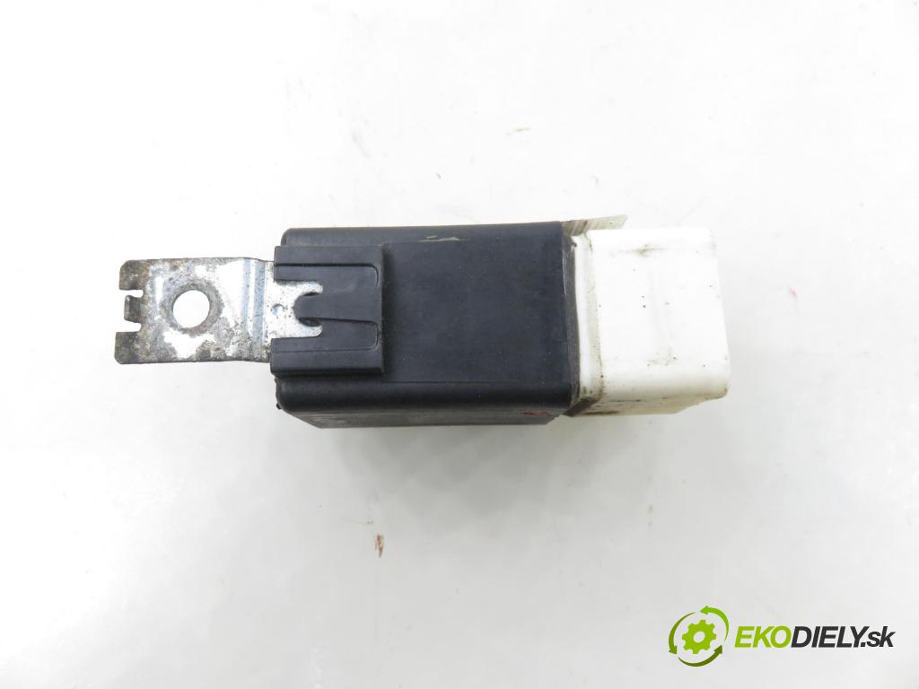 MERCEDES-BENZ VIANO (W639) VAN 2004 110,00 CDI 2.2 150 - OM 646.982 2148,00 Riadiaca jednotka 0025424419 ; 899258000