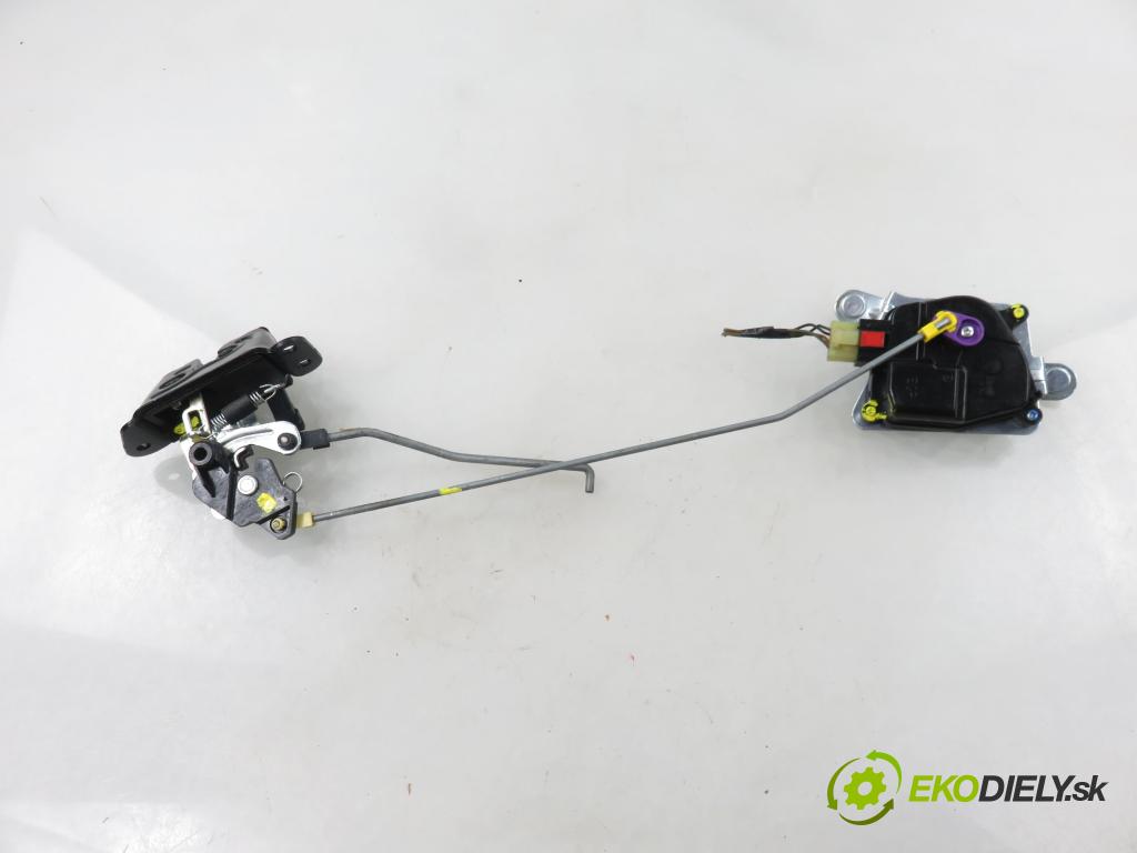 HYUNDAI i20 (PB, PBT) HB 2009 57,00 1.2 - G4LA 1248,00 zámok dverí kufor EL.