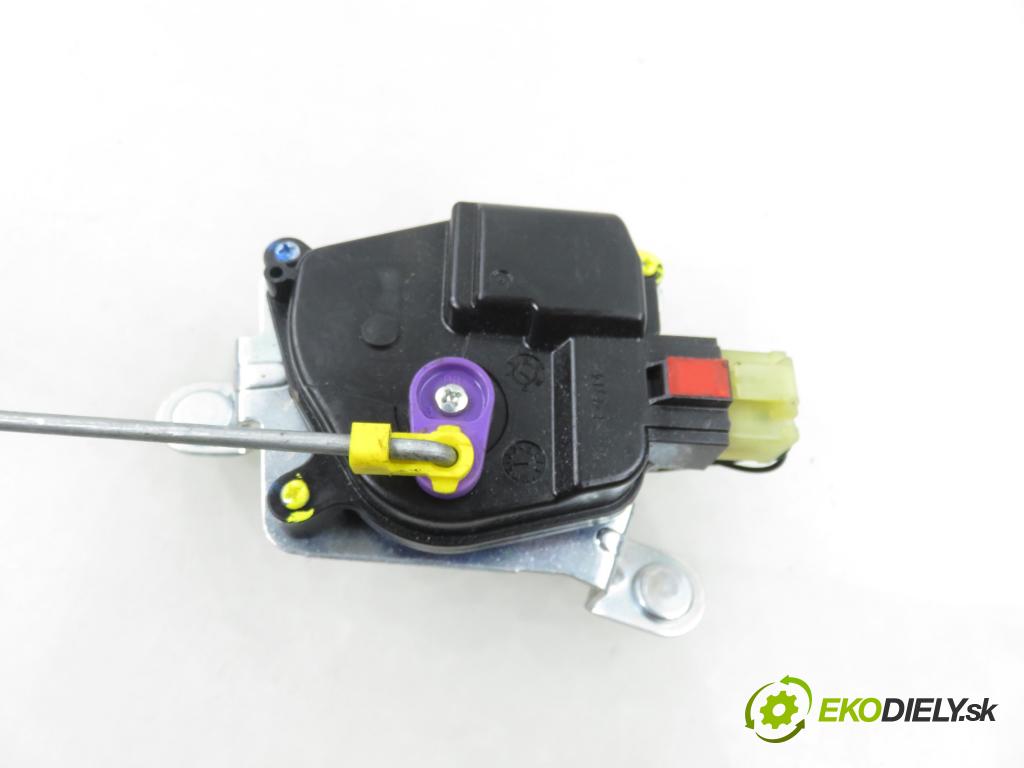 HYUNDAI i20 (PB, PBT) HB 2009 57,00 1.2 - G4LA 1248,00 zámok dverí kufor EL.