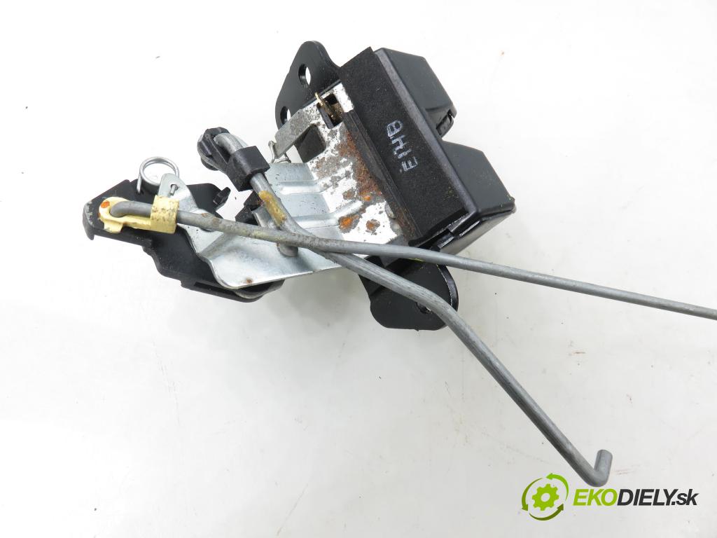 HYUNDAI i20 (PB, PBT) HB 2009 57,00 1.2 - G4LA 1248,00 zámok dverí kufor EL.