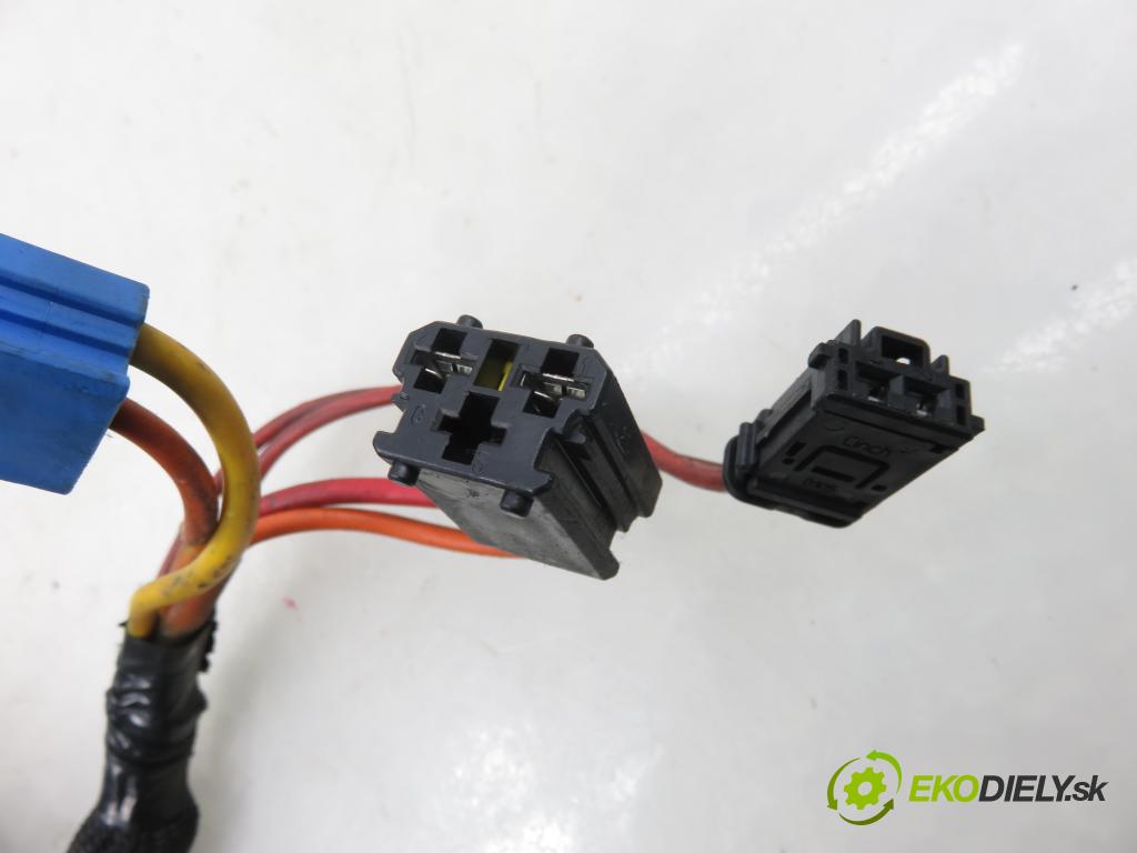 PEUGEOT 607 (9D, 9U) SEDAN 2004 98,00 2.2 HDI - 4HX (DW12TED4/FAP) 2179,00 spínačka 9635262680 (Spínací skříňka)