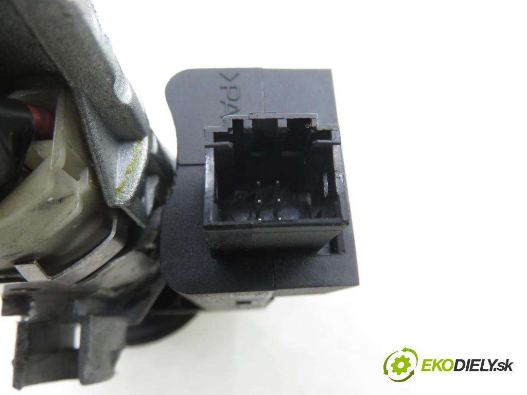 PEUGEOT 607 (9D, 9U) SEDAN 2004 98,00 2.2 HDI - 4HX (DW12TED4/FAP) 2179,00 spínačka 9635262680 (Spínací skříňka)