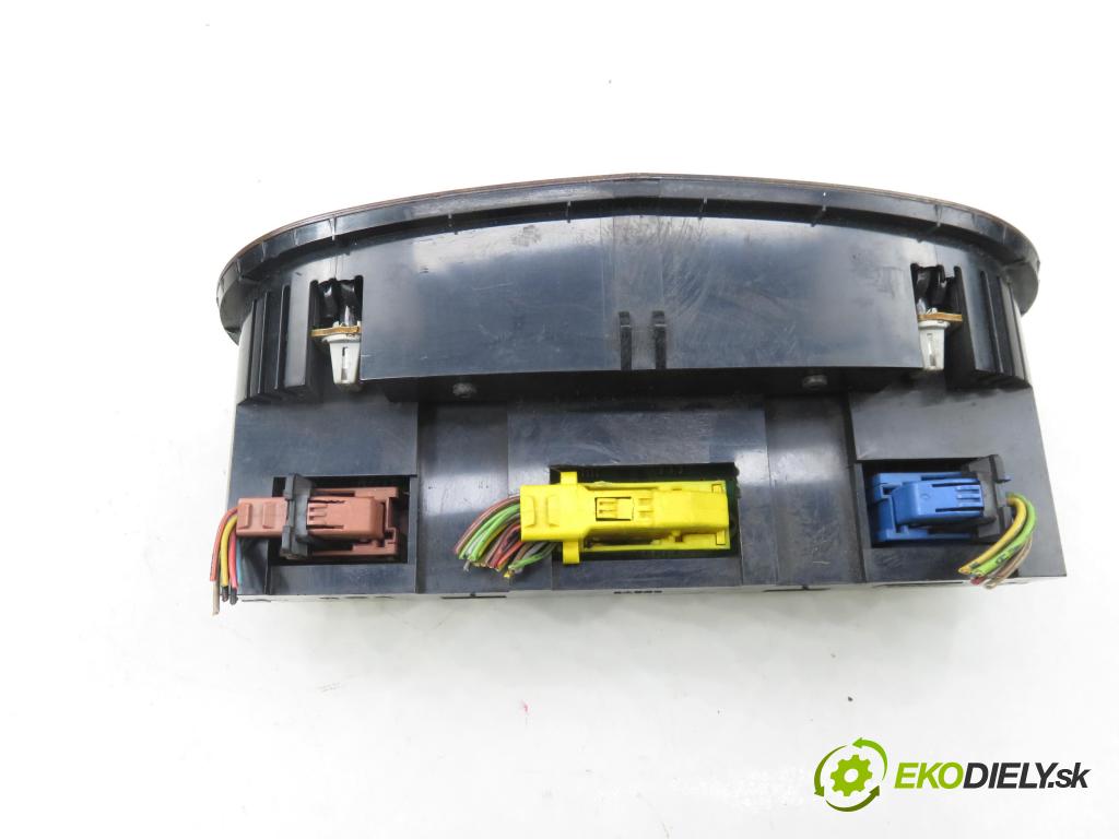 PEUGEOT 607 (9D, 9U) SEDAN 2004 98,00 2.2 HDI - 4HX (DW12TED4/FAP) 2179,00 Panel kúrenia KLIMATRONIK 96295526GV