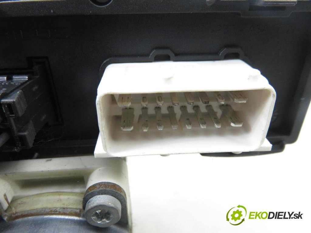 PEUGEOT 607 (9D, 9U) SEDAN 2004 98,00 2.2 HDI - 4HX (DW12TED4/FAP) 2179,00 Mechanizmus otvárania dverí kufor 6559RR