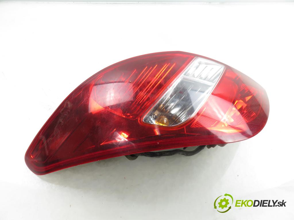 HYUNDAI i20 (PB, PBT) HB 2009 57,00 1.2 - G4LA 1248,00 Svetlo ľavé zadné 924011J000