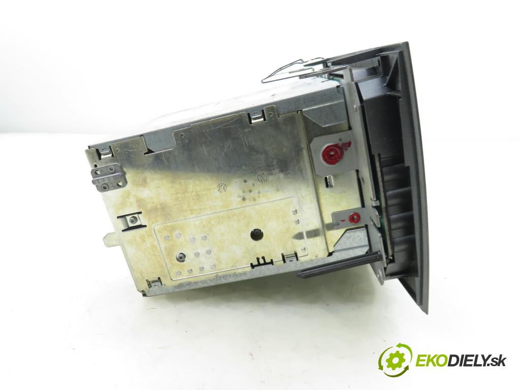SEAT LEON (1P1) HB 2008 75,00 1.6 - BSE 1595,00 RADIO CD 1P1035186B