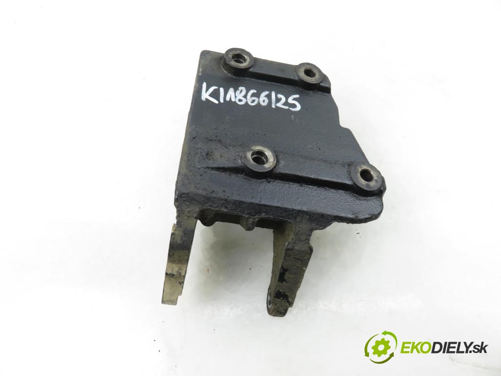 OPEL MOVANO Platforma / podwoyie (X70) FURGON 2004 0,00 2.5 DTi - G9U 754 2464,00 podpěra poloosi 8200027177B