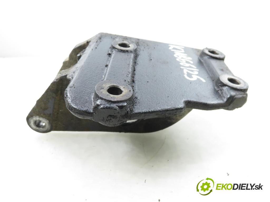 OPEL MOVANO Platforma / podwoyie (X70) FURGON 2004 0,00 2.5 DTi - G9U 754 2464,00 podpera poloosi 8200027177B