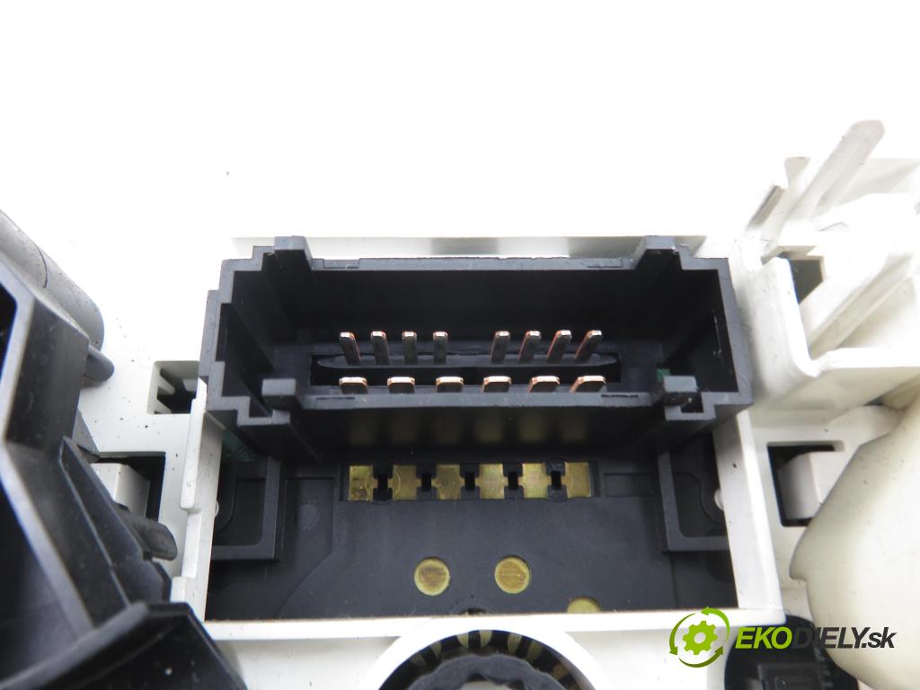 CITROEN C2 (JM_) HB 2006 50,00 1.4 HDi 68 8V - 8HZ 1398,00 Panel kúrenia KLIMATIZACE: N101753H