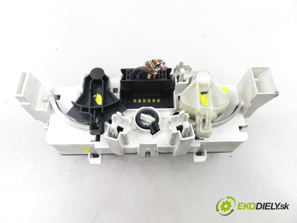 CITROEN C2 (JM_) HB 2006 50,00 1.4 HDi 68 8V - 8HZ 1398,00 Panel kúrenia KLIMATIZACE: N101753H