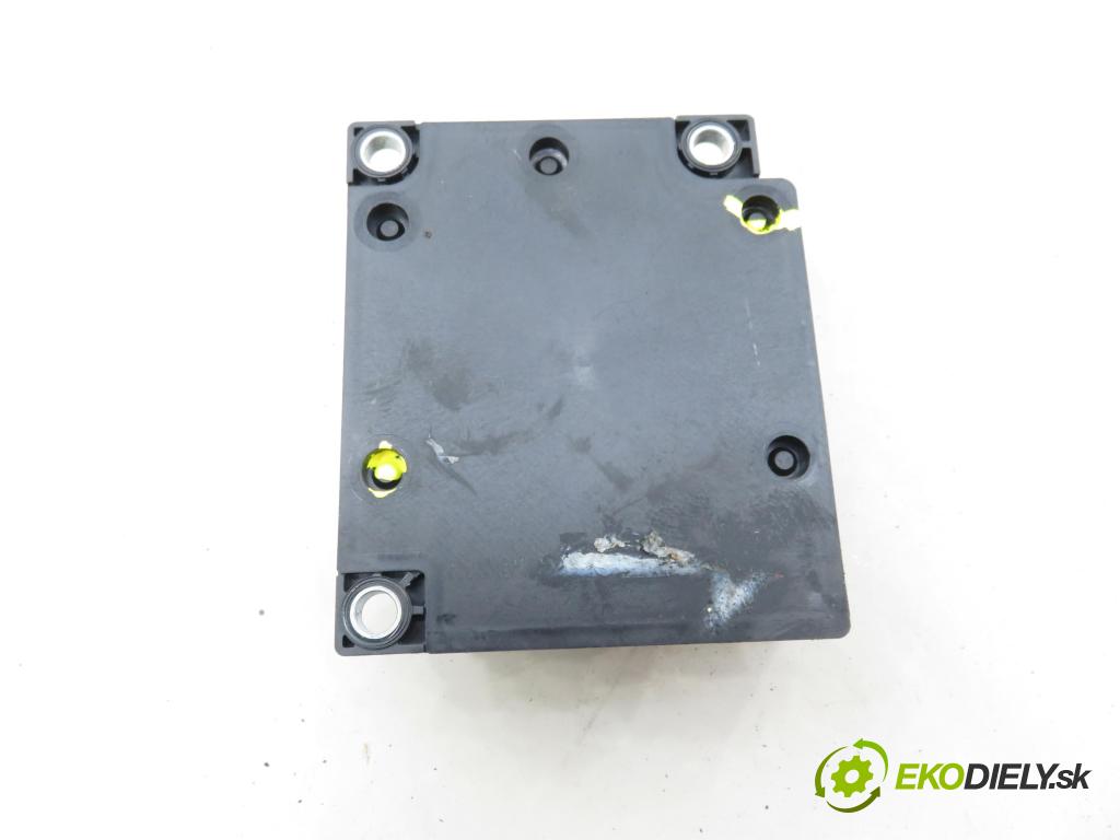 CITROEN C2 (JM_) HB 2006 50,00 1.4 HDi 68 8V - 8HZ 1398,00 MODUL air BAG 9661532780