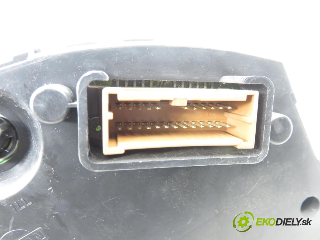 NISSAN ALMERA II Hatchback (N16) HB 2001 85,00 1.8 - QG18DE 1769,00 Prístrojovka elektrický BM562