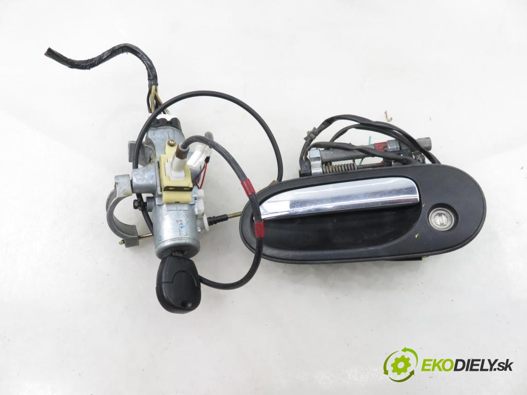 NISSAN ALMERA II Hatchback (N16) HB 2001 85,00 1.8 - QG18DE 1769,00 spinačka / zámky