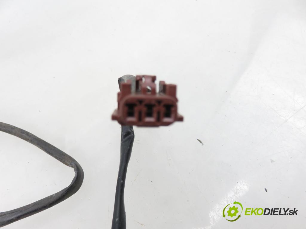 NISSAN ALMERA II Hatchback (N16) HB 2001 85,00 1.8 - QG18DE 1769,00 spinačka / zámky