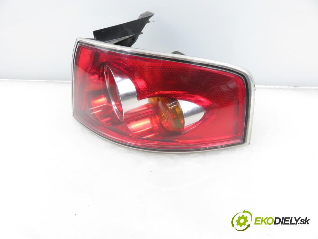 SEAT IBIZA III (6L1) HB 2005 47,00 1.2 12V - AZQ 1198,00 světlo pravé zadní 6L6945096C