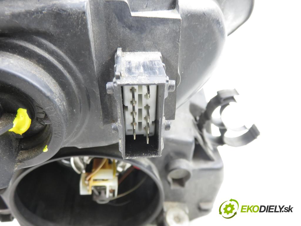 CITROEN C2 (JM_) HB 2006 50,00 1.4 HDi 68 8V - 8HZ 1398,00 Svetlo LP 9680128380