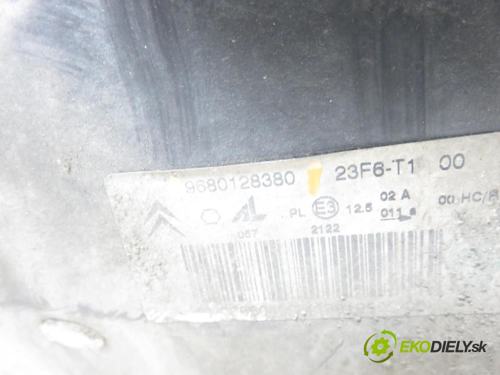 CITROEN C2 (JM_) HB 2006 50,00 1.4 HDi 68 8V - 8HZ 1398,00 Svetlo LP 9680128380