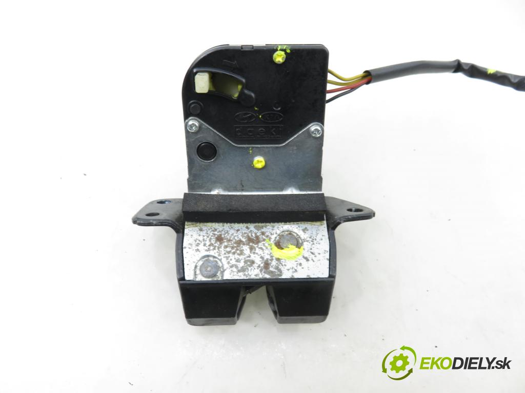 KIA RIO III (UB) HB 2012 55,00 1.1 CRDi - D3FA 1120,00 zámok dverí kufor EL.