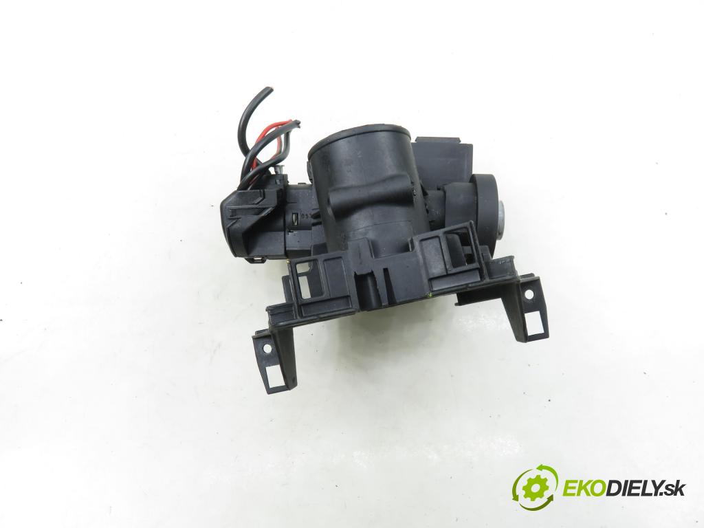 OPEL ASTRA G sedan (T98) SEDAN 2003 55,00 1.2 16V - Z 12 XE 1199,00 spínačka 24445098 (Spínací skříňka)