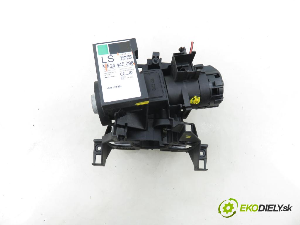 OPEL ASTRA G sedan (T98) SEDAN 2003 55,00 1.2 16V - Z 12 XE 1199,00 spínačka 24445098 (Spínací skříňka)