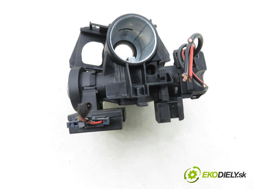 OPEL ASTRA G sedan (T98) SEDAN 2003 55,00 1.2 16V - Z 12 XE 1199,00 spínačka 24445098 (Spínací skříňka)