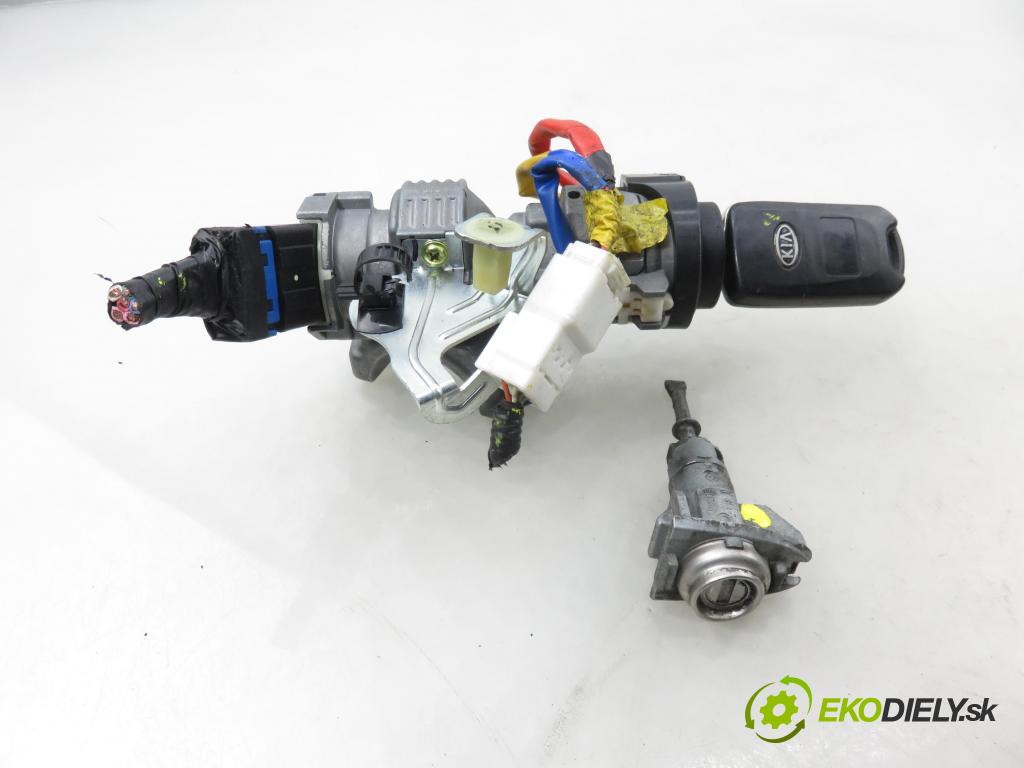 KIA RIO III (UB) HB 2012 55,00 1.1 CRDi - D3FA 1120,00 spinačka / zámky