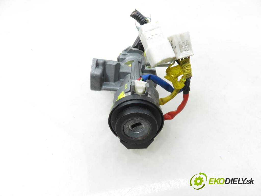 KIA RIO III (UB) HB 2012 55,00 1.1 CRDi - D3FA 1120,00 spinačka / zámky