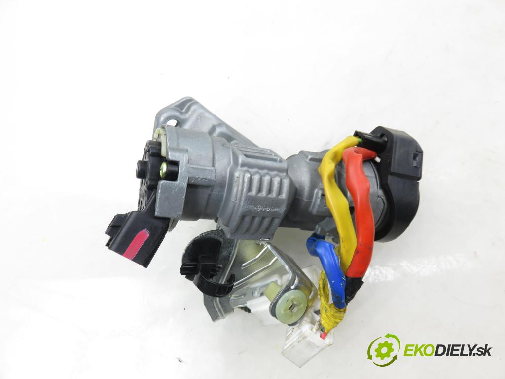 KIA RIO III (UB) HB 2012 55,00 1.1 CRDi - D3FA 1120,00 spinačka / zámky