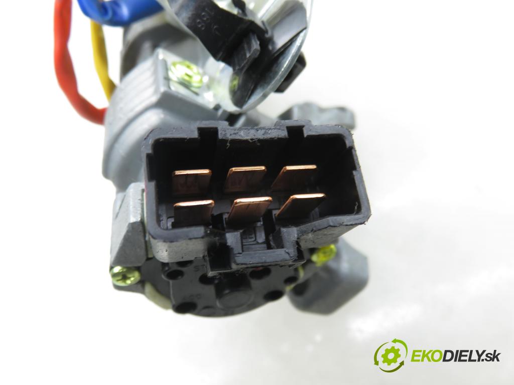 KIA RIO III (UB) HB 2012 55,00 1.1 CRDi - D3FA 1120,00 spinačka / zámky