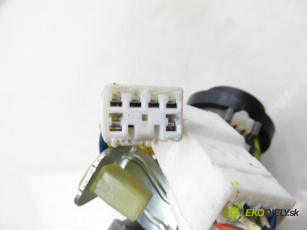 KIA RIO III (UB) HB 2012 55,00 1.1 CRDi - D3FA 1120,00 spinačka / zámky