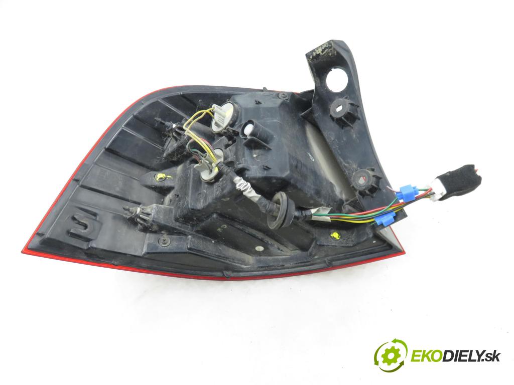 KIA RIO III (UB) HB 2012 55,00 1.1 CRDi - D3FA 1120,00 světlo pravé zadní 924021W2R
