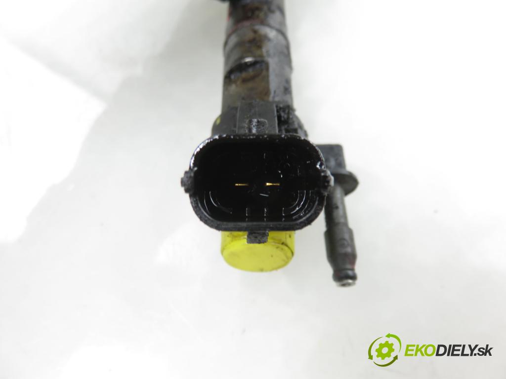 HONDA ACCORD VIII (CU) SEDAN 2009 110,00 2.2 i-DTEC (CU3) - N22B1 2199,00 vstrekovač 0445116006 ; 16450RL0G01 (Vstrekovač paliva)