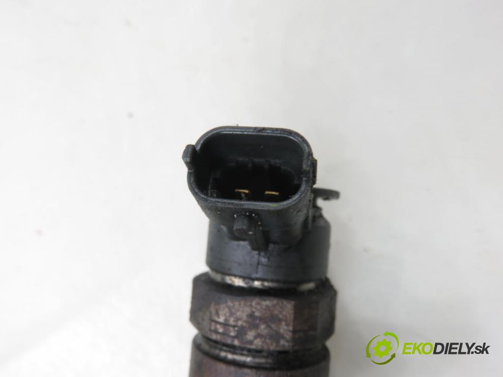 PEUGEOT 308 SW II KOMBI 2015 73,00 1.6 BlueHDi 100 - BHY (DV6FD) 1560,00 vstrekovač 0445110566 (Vstrekovač paliva)