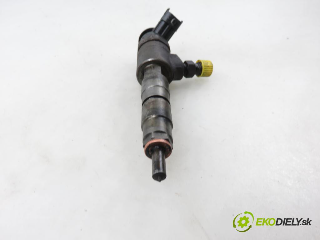 PEUGEOT 308 SW II KOMBI 2015 73,00 1.6 BlueHDi 100 - BHY (DV6FD) 1560,00 vstrekovač 0445110566 (Vstrekovač paliva)