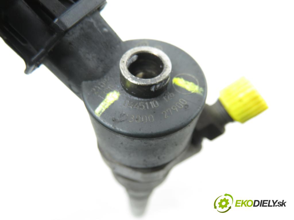 HYUNDAI ACCENT II (LC) LIFTBACK 2004 60,00 1.5 CRDi - D3EA 1493,00 vstřikovač 3380027900 ; 0445110126 (Vstřikovač paliva)